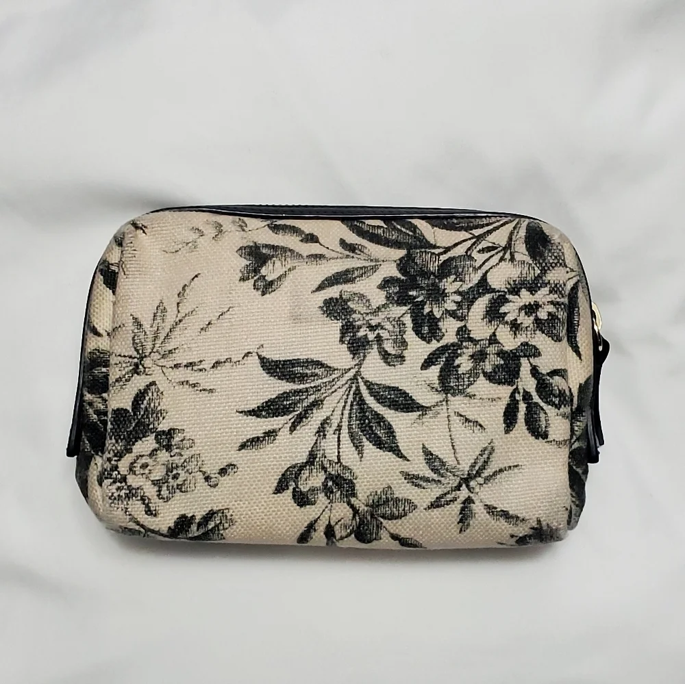 Gucci Floral Canvas Makeup Pouch - Picture 3 of 12